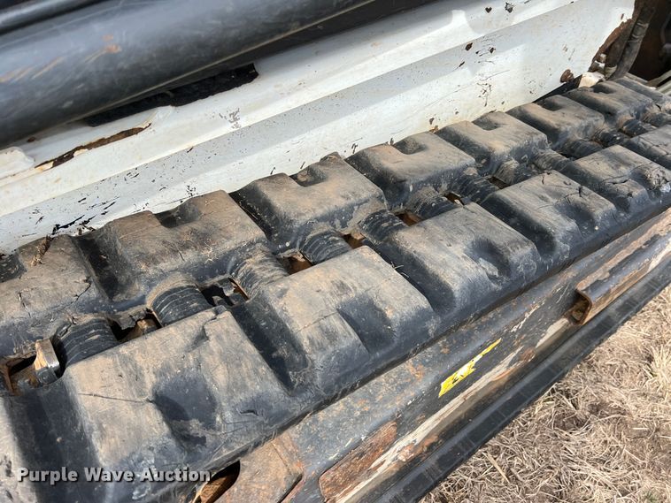 image for item DQ5728 2017 Bobcat T450  tracked skid steer loader