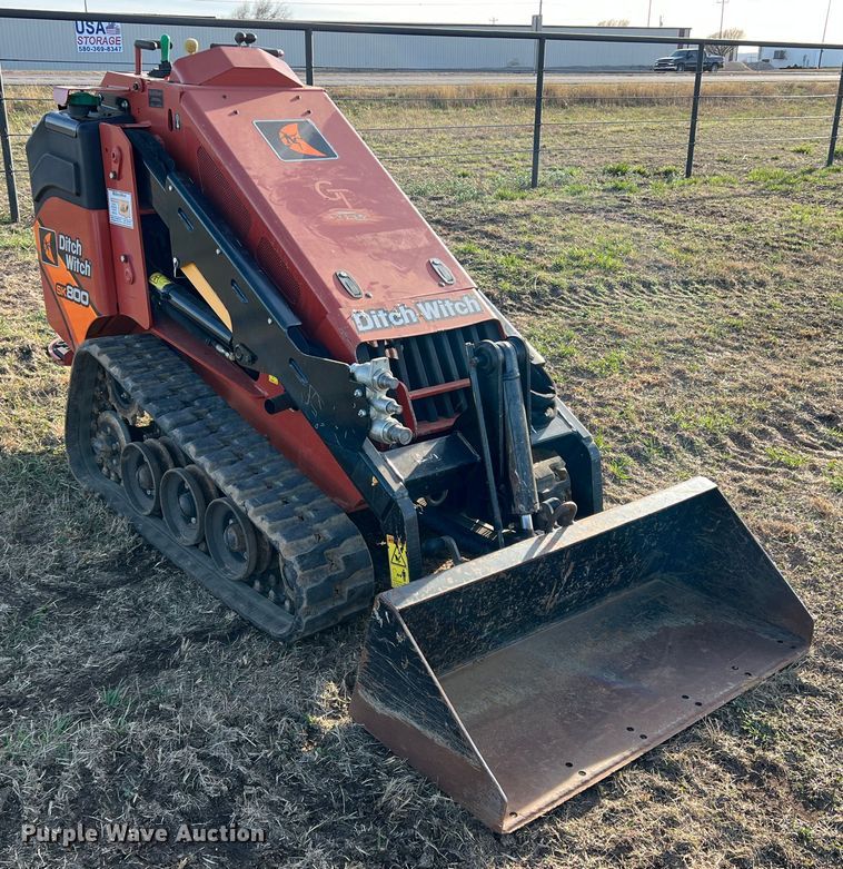 image for item DQ5735 2018 Ditch Witch SK800  compact utility loader