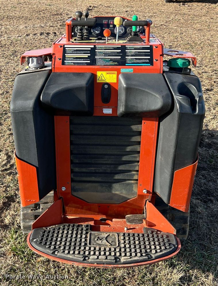 image for item DQ5735 2018 Ditch Witch SK800  compact utility loader