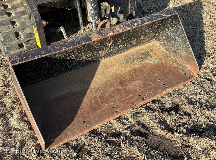 image for item DQ5735 2018 Ditch Witch SK800  compact utility loader