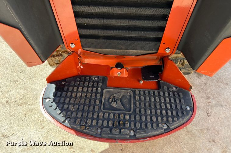 image for item DQ5735 2018 Ditch Witch SK800  compact utility loader