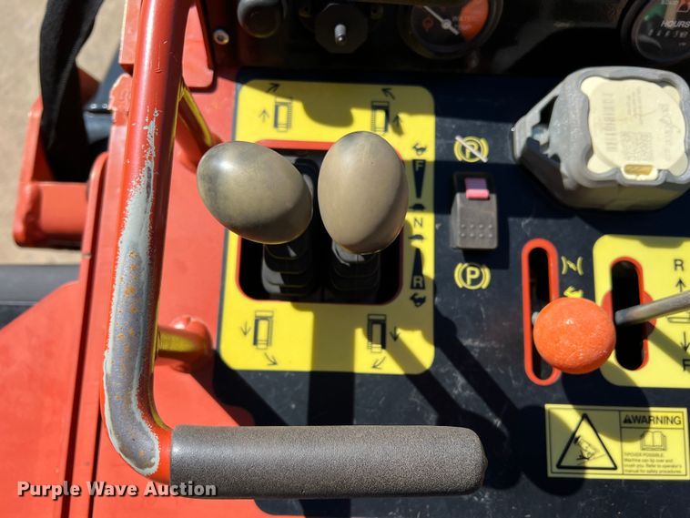 image for item DQ5735 2018 Ditch Witch SK800  compact utility loader