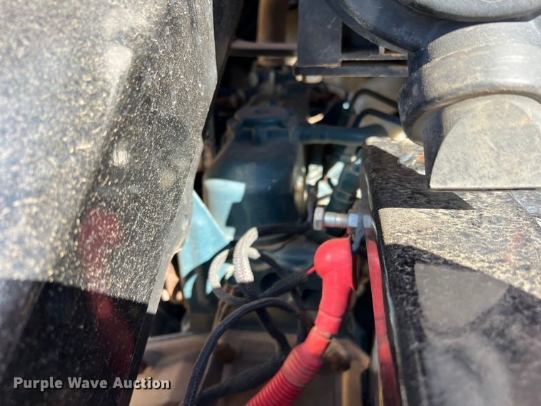 image for item DQ5735 2018 Ditch Witch SK800  compact utility loader