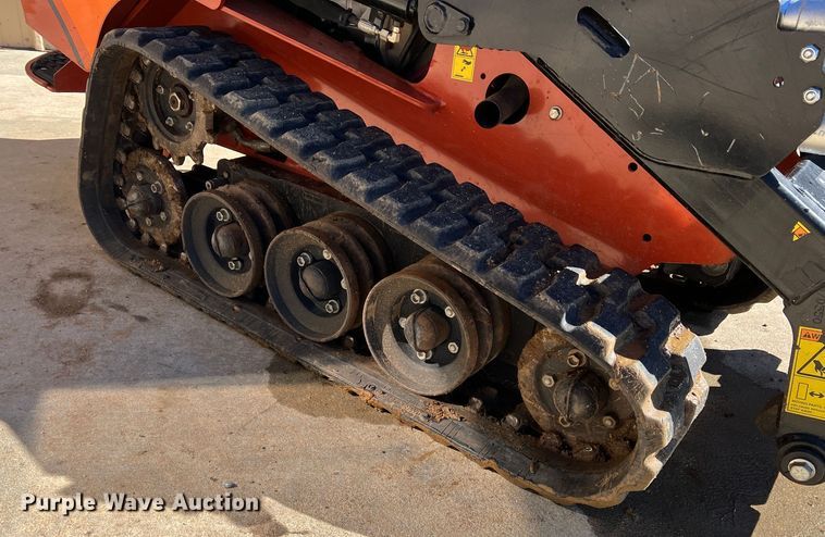 image for item DQ5735 2018 Ditch Witch SK800  compact utility loader