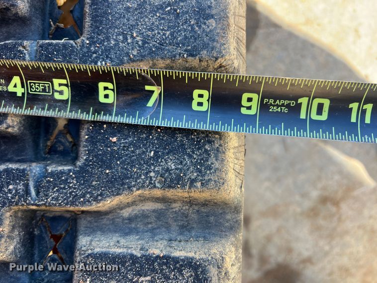 image for item DQ5735 2018 Ditch Witch SK800  compact utility loader