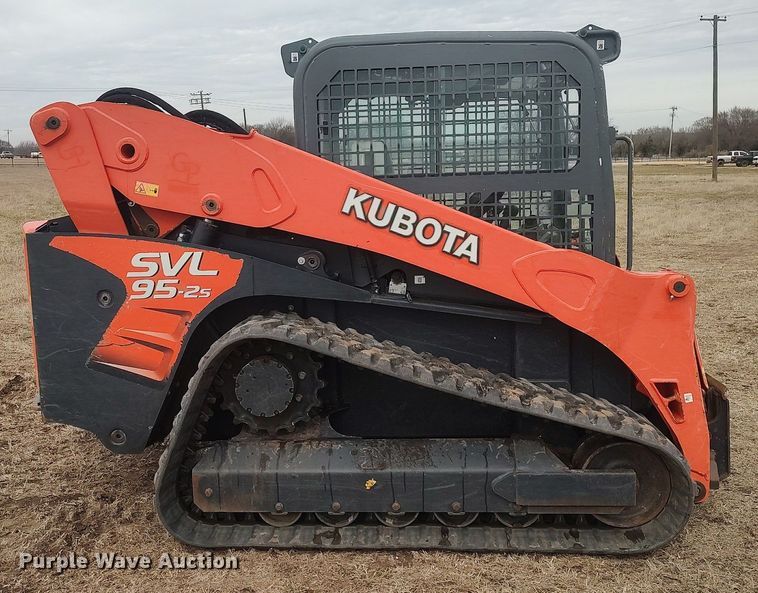 image for item DQ5736 2019 Kubota SVL95-2S  tracked skid steer loader