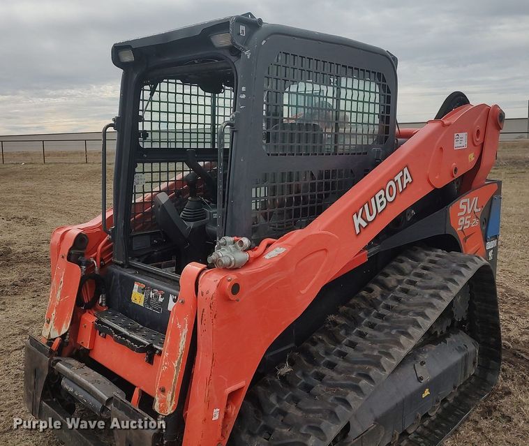 image for item DQ5736 2019 Kubota SVL95-2S  tracked skid steer loader
