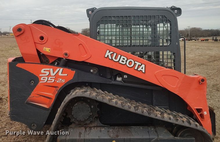 image for item DQ5736 2019 Kubota SVL95-2S  tracked skid steer loader
