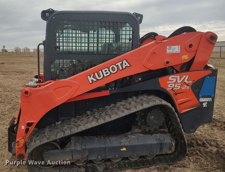 image for item DQ5736 2019 Kubota SVL95-2S  tracked skid steer loader