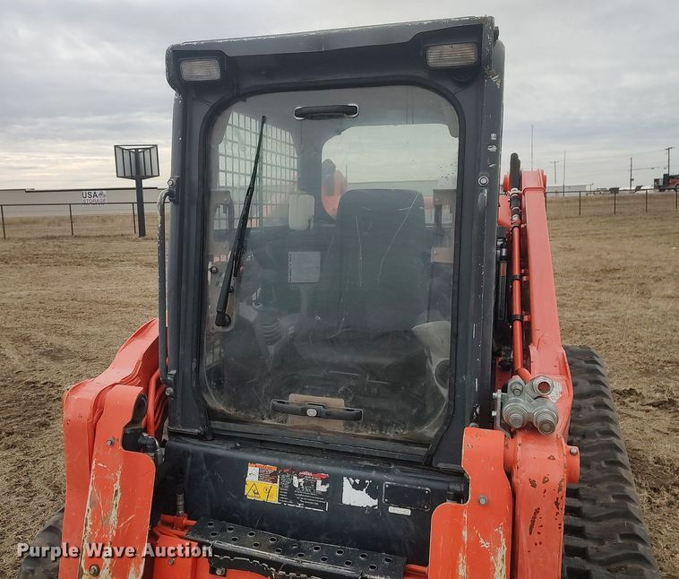 image for item DQ5736 2019 Kubota SVL95-2S  tracked skid steer loader