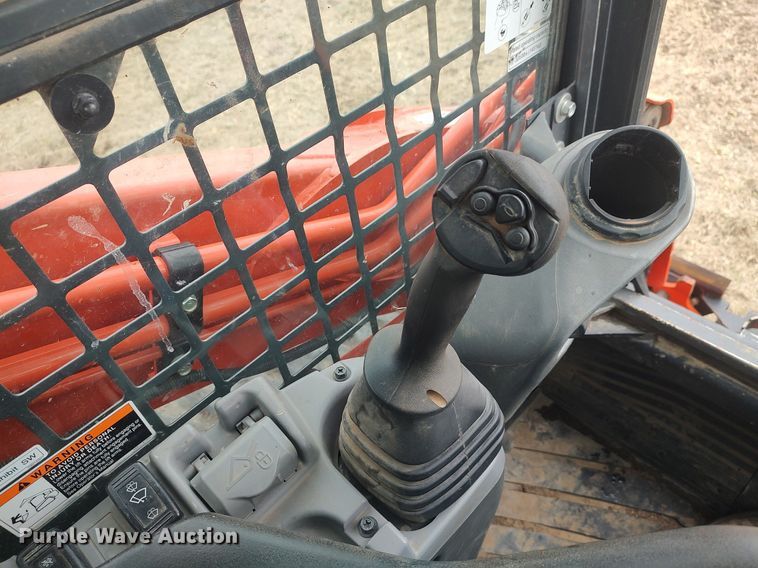 image for item DQ5736 2019 Kubota SVL95-2S  tracked skid steer loader