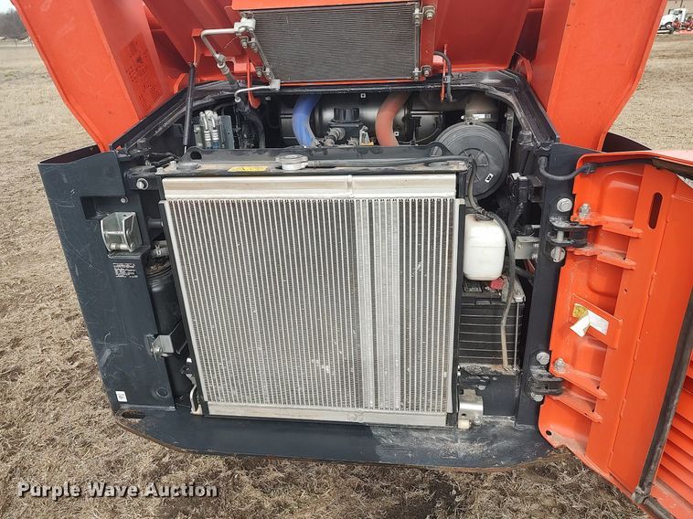 image for item DQ5736 2019 Kubota SVL95-2S  tracked skid steer loader