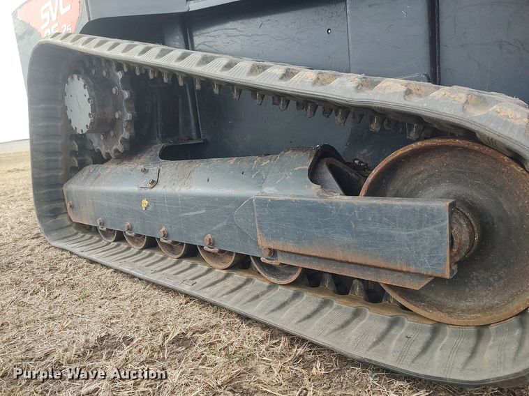 image for item DQ5736 2019 Kubota SVL95-2S  tracked skid steer loader