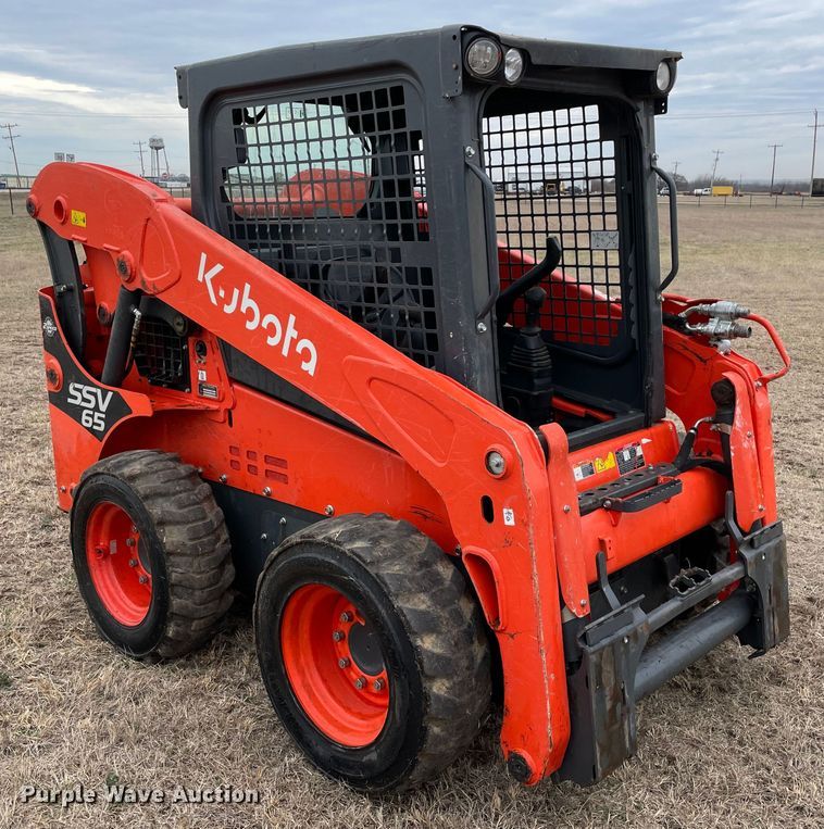 image for item DQ5738 Kubota SSV65  skid steer loader