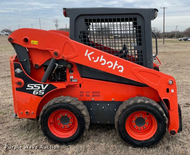 image for item DQ5738 Kubota SSV65  skid steer loader