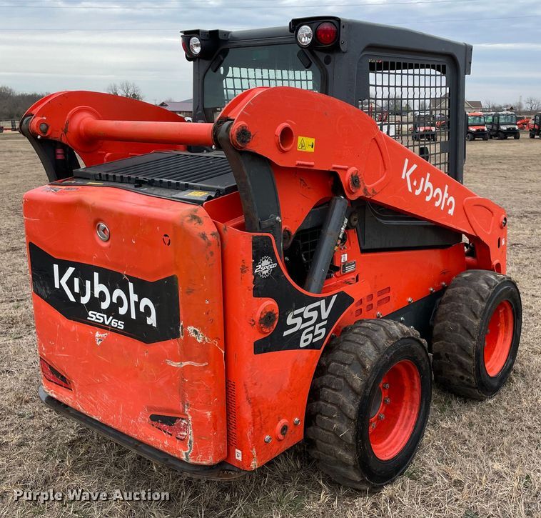 image for item DQ5738 Kubota SSV65  skid steer loader