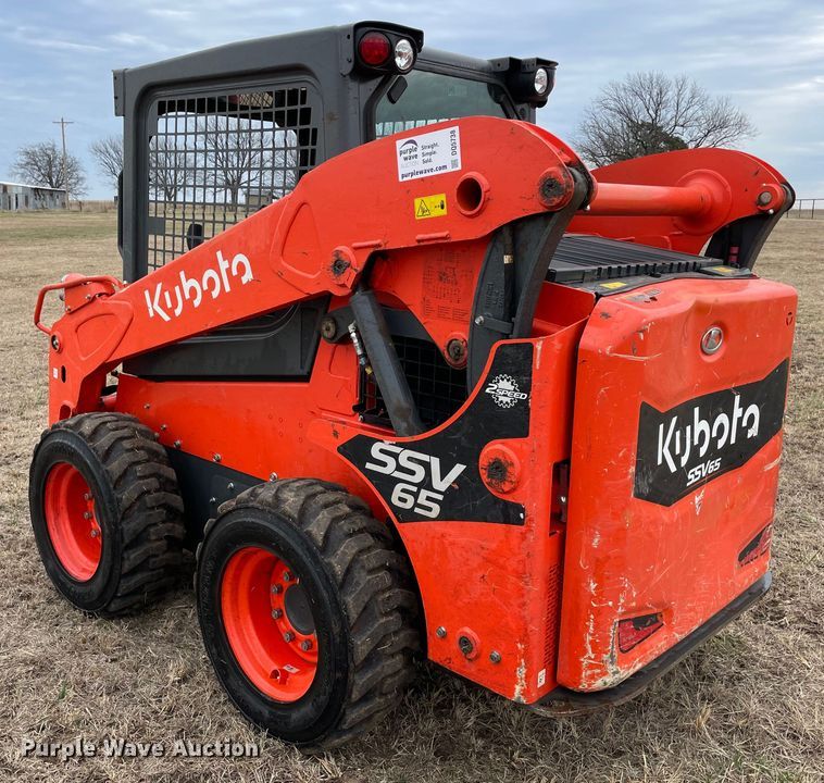 image for item DQ5738 Kubota SSV65  skid steer loader