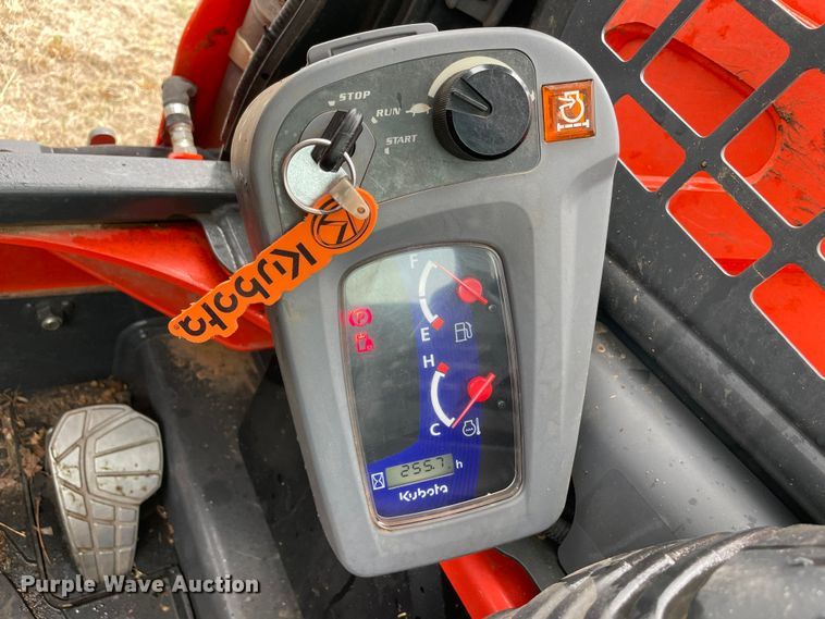 image for item DQ5738 Kubota SSV65  skid steer loader