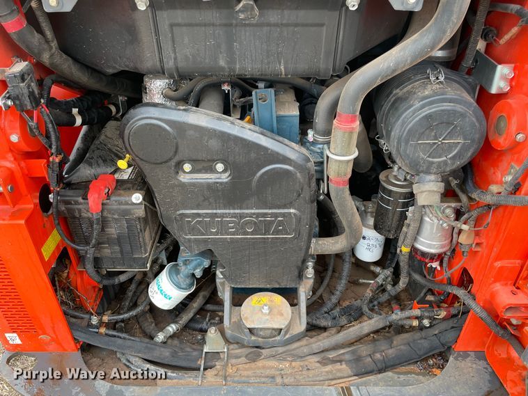 image for item DQ5738 Kubota SSV65  skid steer loader