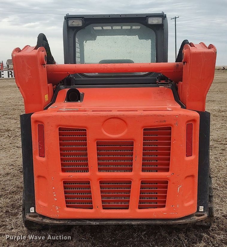 image for item DQ5739 2020 Kubota SVL75-2  tracked skid steer loader