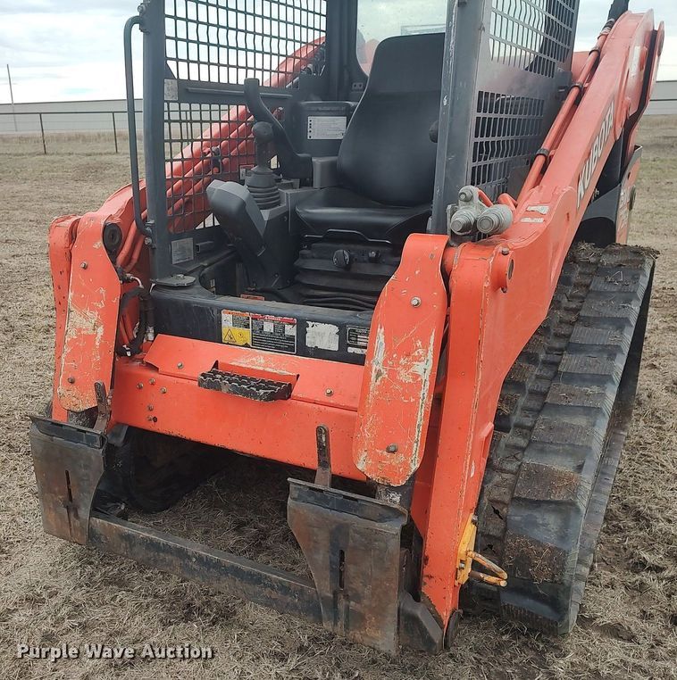 image for item DQ5739 2020 Kubota SVL75-2  tracked skid steer loader