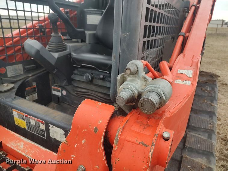 image for item DQ5739 2020 Kubota SVL75-2  tracked skid steer loader