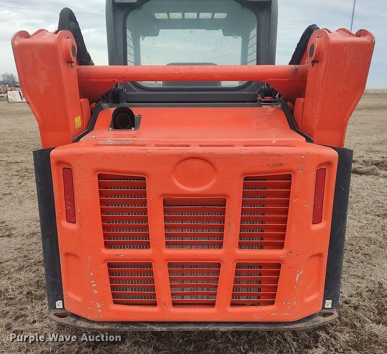 image for item DQ5739 2020 Kubota SVL75-2  tracked skid steer loader