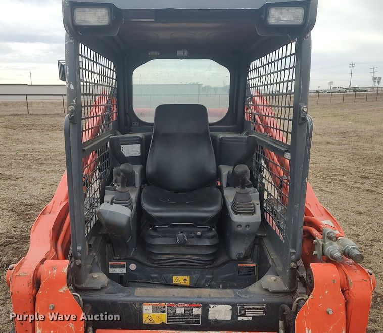 image for item DQ5739 2020 Kubota SVL75-2  tracked skid steer loader