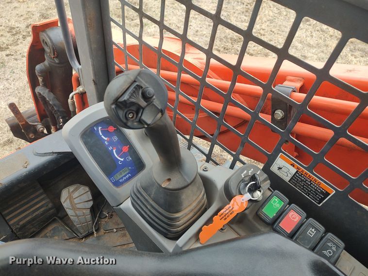 image for item DQ5739 2020 Kubota SVL75-2  tracked skid steer loader