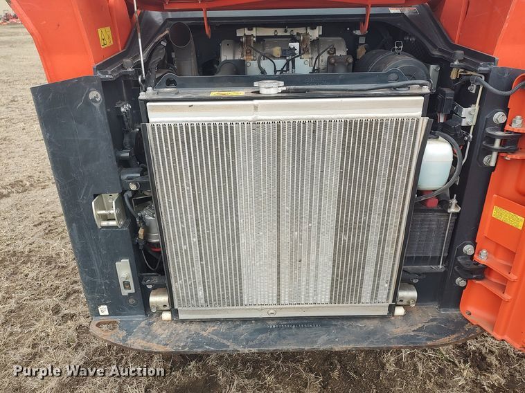 image for item DQ5739 2020 Kubota SVL75-2  tracked skid steer loader