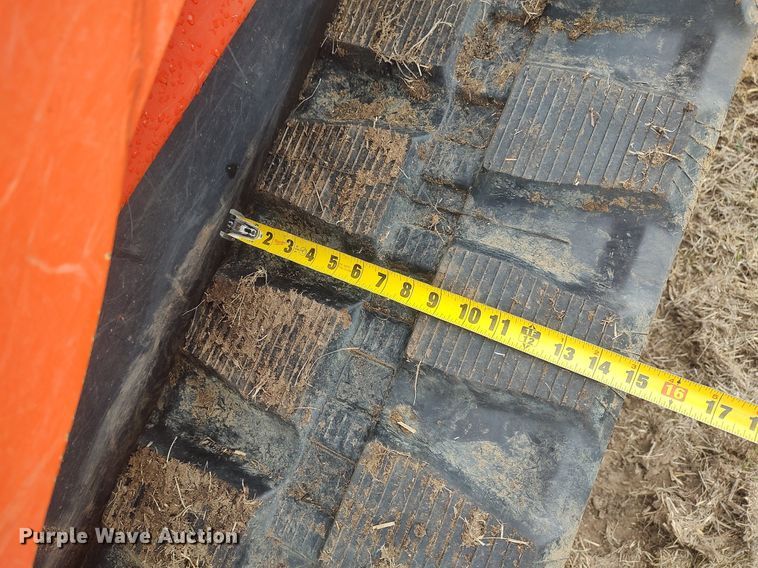 image for item DQ5739 2020 Kubota SVL75-2  tracked skid steer loader