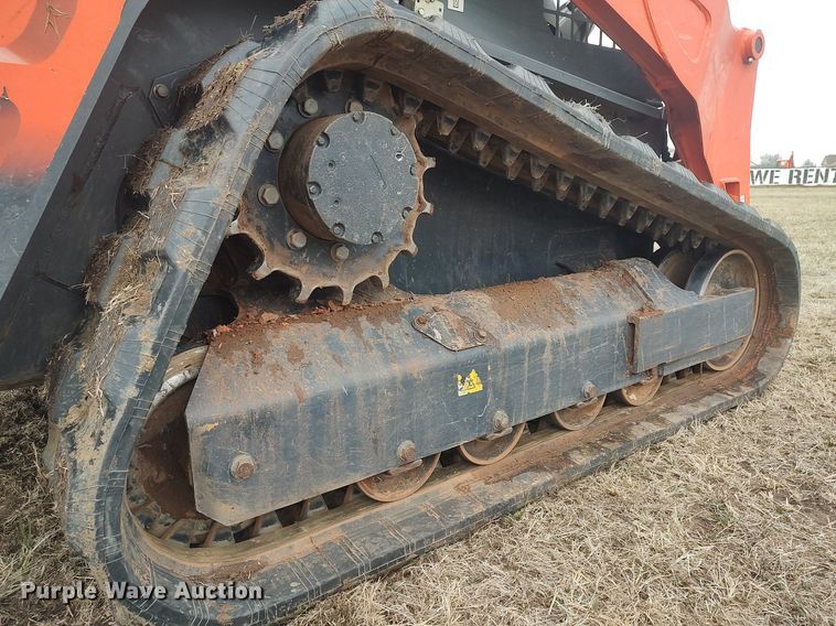 image for item DQ5739 2020 Kubota SVL75-2  tracked skid steer loader