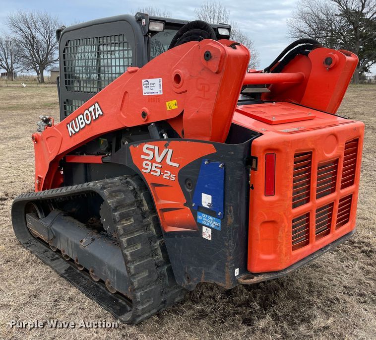 image for item DQ5740 2020 Kubota SVL95-2S  tracked skid steer loader