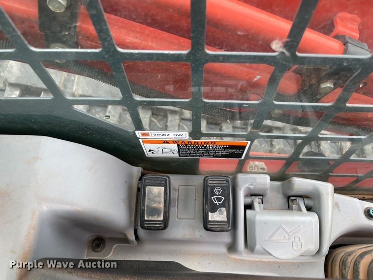 image for item DQ5740 2020 Kubota SVL95-2S  tracked skid steer loader