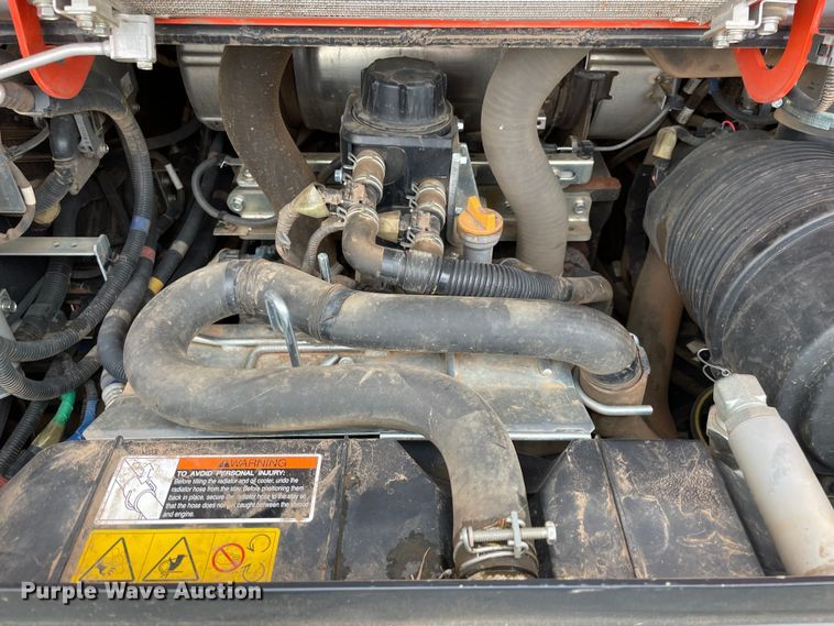 image for item DQ5740 2020 Kubota SVL95-2S  tracked skid steer loader