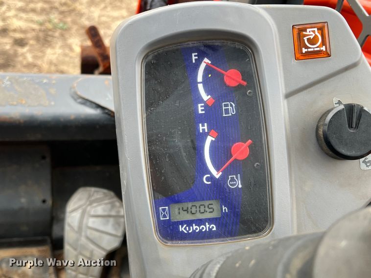 image for item DQ5741 2020 Kubota SVL75-2  tracked skid steer loader