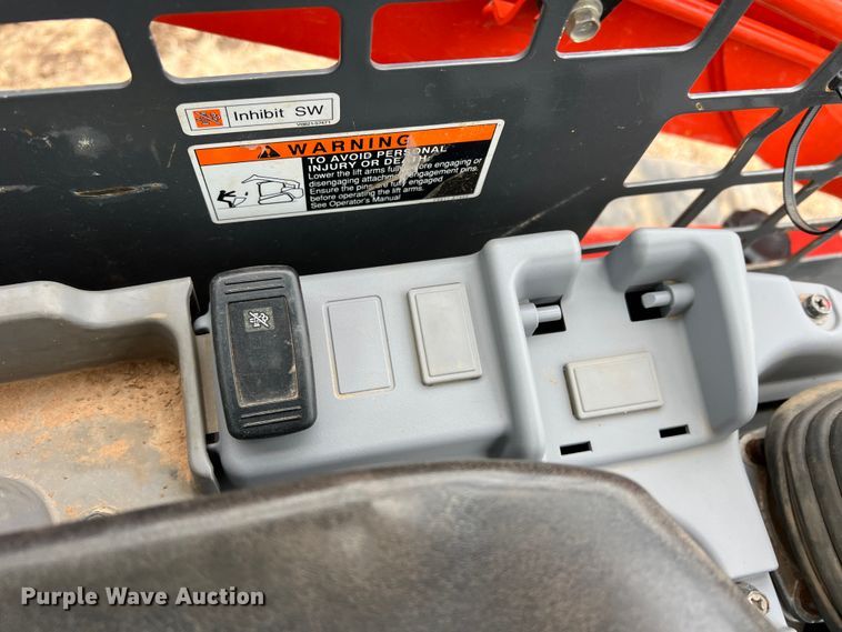 image for item DQ5741 2020 Kubota SVL75-2  tracked skid steer loader