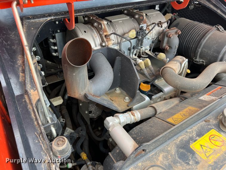 image for item DQ5741 2020 Kubota SVL75-2  tracked skid steer loader