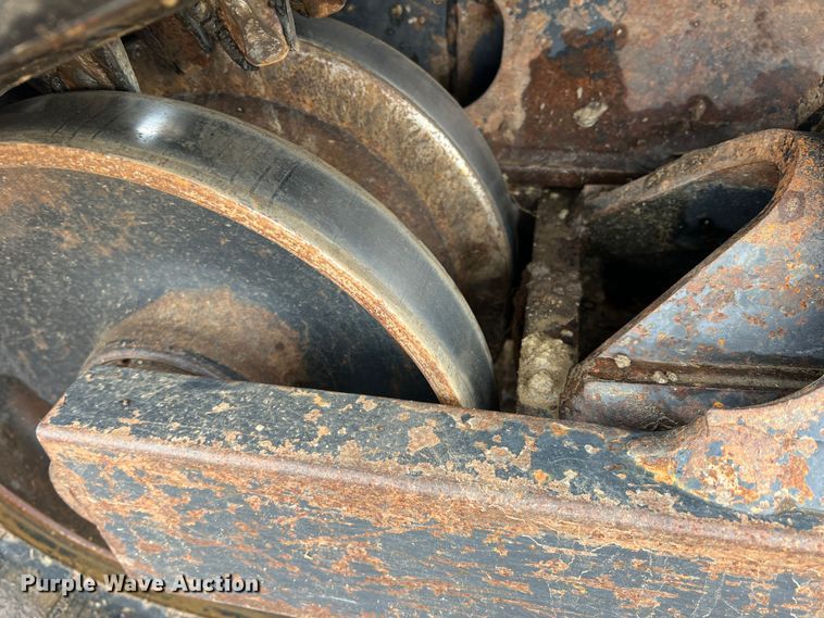 image for item DQ5741 2020 Kubota SVL75-2  tracked skid steer loader