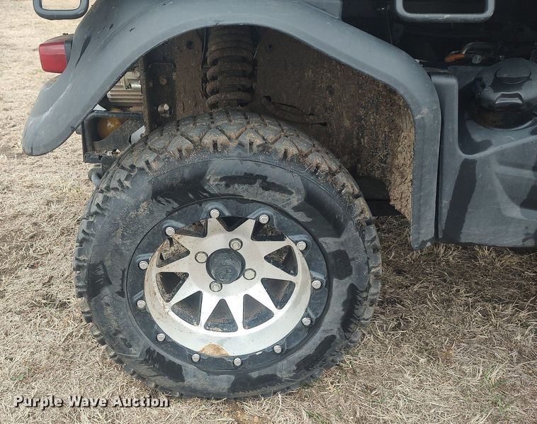 image for item DQ5742 2018 Kubota RTV-X1100C  utility vehicle