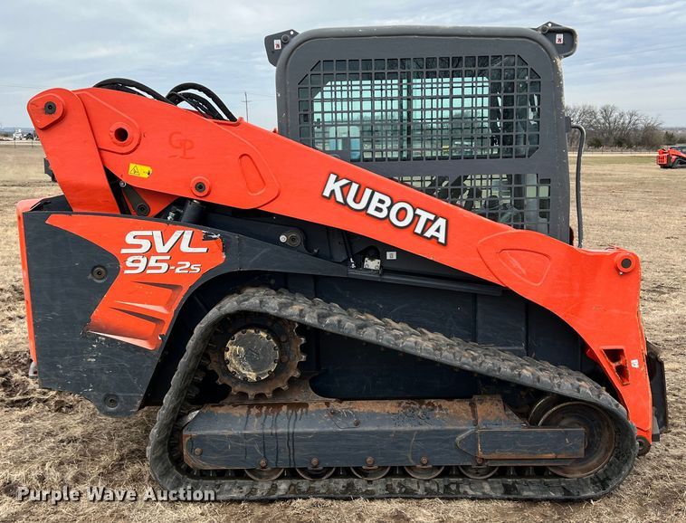 image for item DQ5745 2021 Kubota SVL 95-2S  tracked skid steer loader