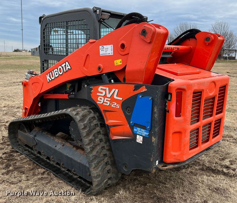 image for item DQ5745 2021 Kubota SVL 95-2S  tracked skid steer loader