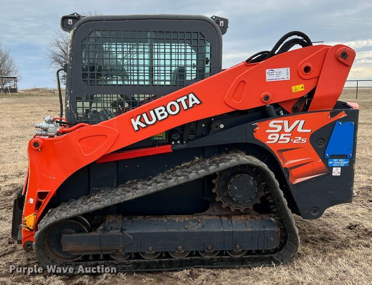 image for item DQ5745 2021 Kubota SVL 95-2S  tracked skid steer loader