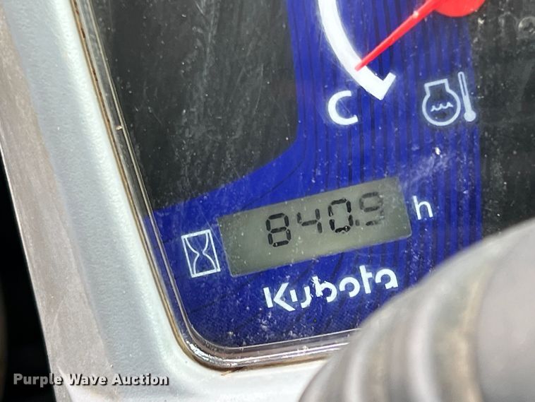 image for item DQ5745 2021 Kubota SVL 95-2S  tracked skid steer loader