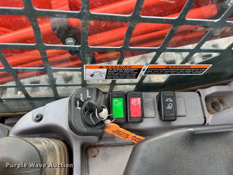 image for item DQ5745 2021 Kubota SVL 95-2S  tracked skid steer loader