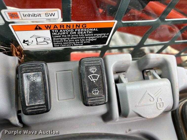 image for item DQ5745 2021 Kubota SVL 95-2S  tracked skid steer loader