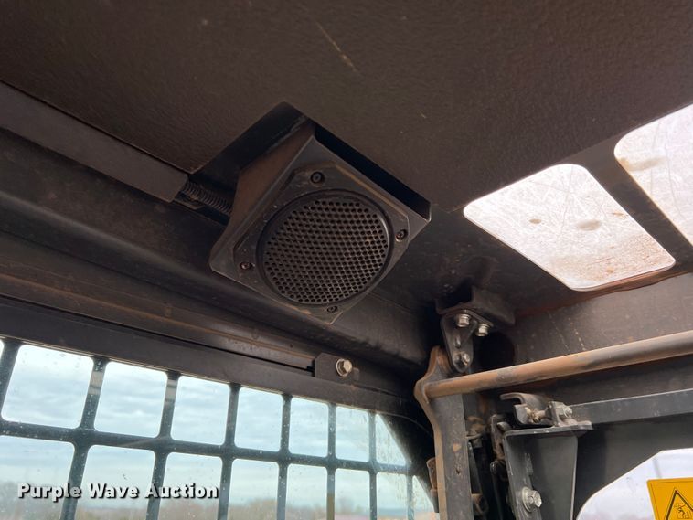 image for item DQ5745 2021 Kubota SVL 95-2S  tracked skid steer loader