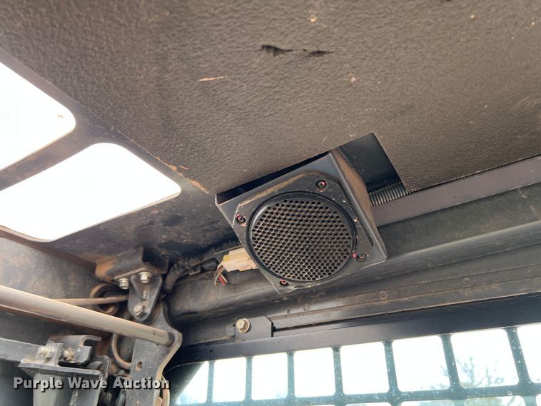 image for item DQ5745 2021 Kubota SVL 95-2S  tracked skid steer loader