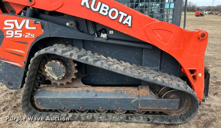 image for item DQ5745 2021 Kubota SVL 95-2S  tracked skid steer loader