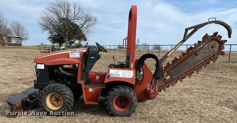 image for item DQ5753 2003 Ditch Witch RT40  trencher